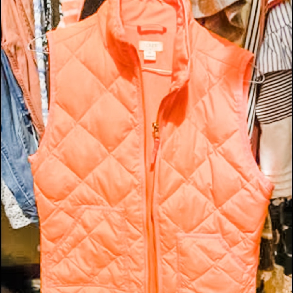Super cute vest!